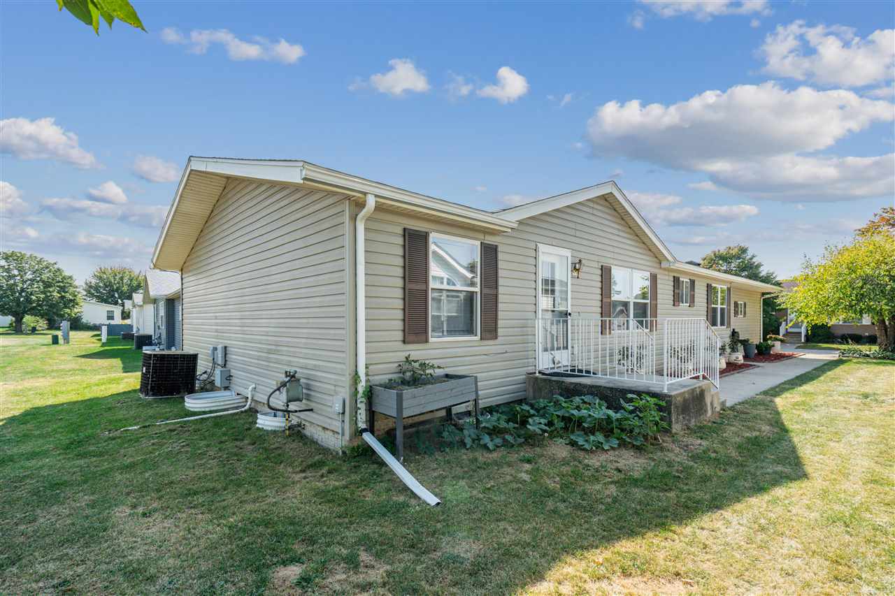 279 Paddock Circle Iowa City IA 52240