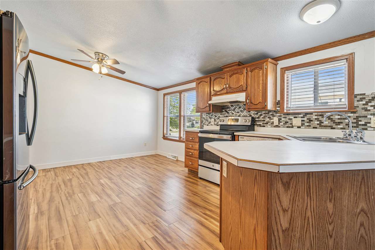 279 Paddock Circle Iowa City IA 52240