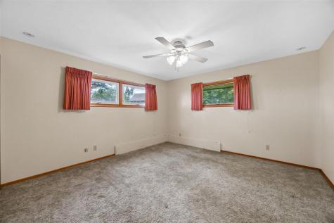 3063 Newport Road NE Iowa City IA 52240