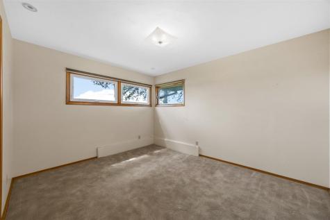3063 Newport Road NE Iowa City IA 52240