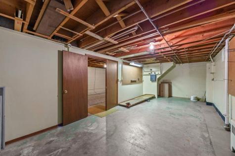 3063 Newport Road NE Iowa City IA 52240