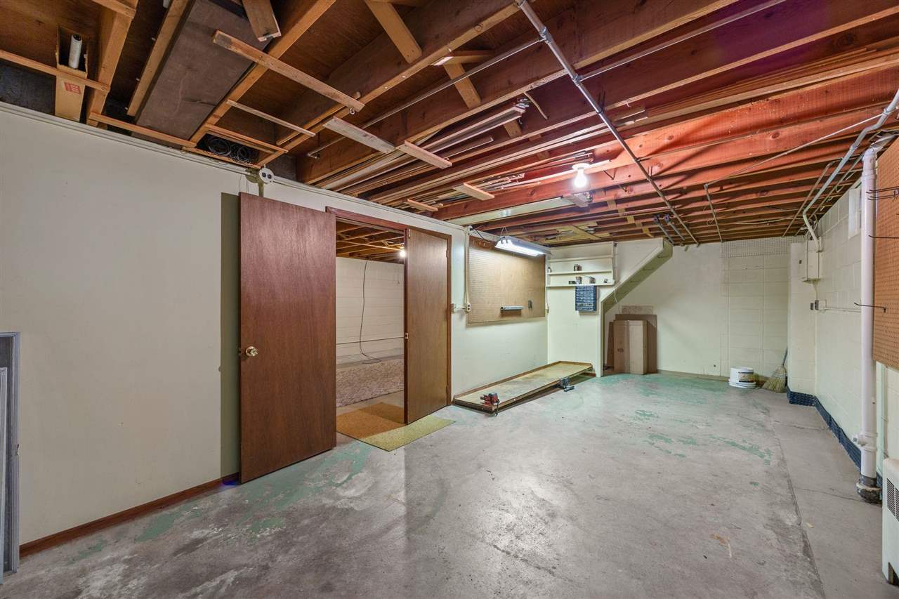 3063 Newport Road NE Iowa City IA 52240