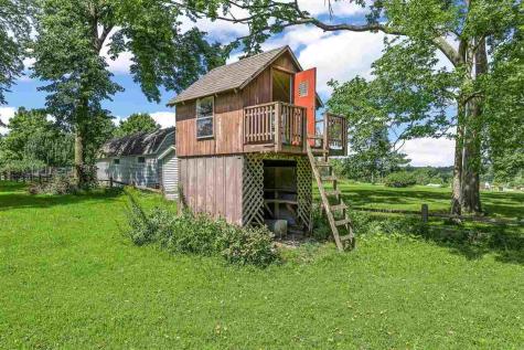 3063 Newport Road NE Iowa City IA 52240