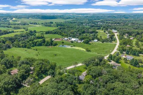 3063 Newport Road NE Iowa City IA 52240