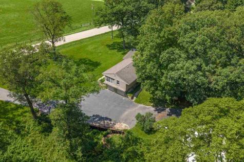 3063 Newport Road NE Iowa City IA 52240