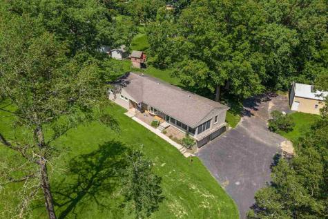 3063 Newport Road NE Iowa City IA 52240