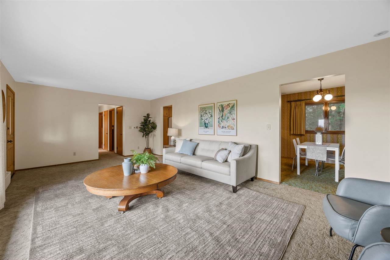 3063 Newport Road NE Iowa City IA 52240
