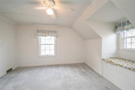 517 NE Longwood Drive NE Cedar Rapids IA 52402