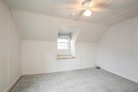 517 NE Longwood Drive NE Cedar Rapids IA 52402