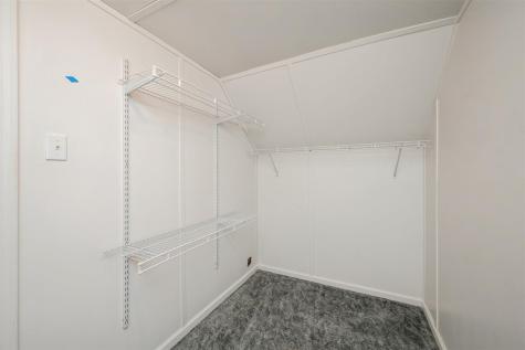 517 NE Longwood Drive NE Cedar Rapids IA 52402