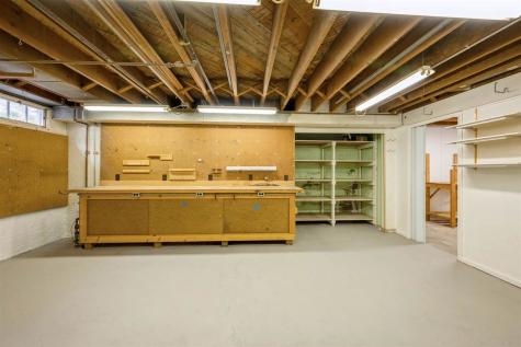 517 NE Longwood Drive NE Cedar Rapids IA 52402