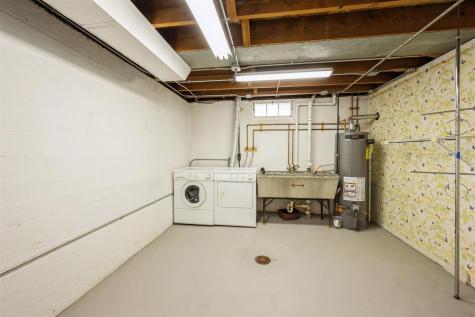 517 NE Longwood Drive NE Cedar Rapids IA 52402