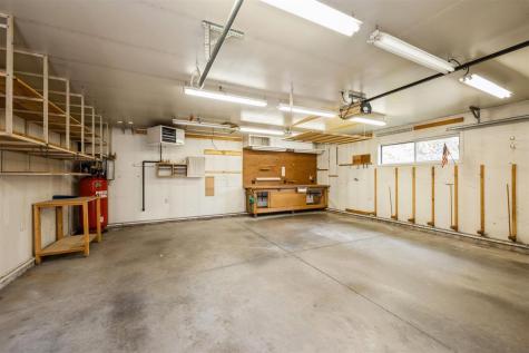 517 NE Longwood Drive NE Cedar Rapids IA 52402