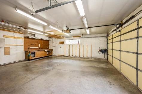 517 NE Longwood Drive NE Cedar Rapids IA 52402