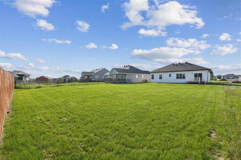 1239 Sand Prairie Drive Iowa City IA 52240