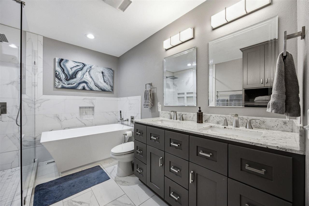 65 Turner Circle North Liberty IA 52317