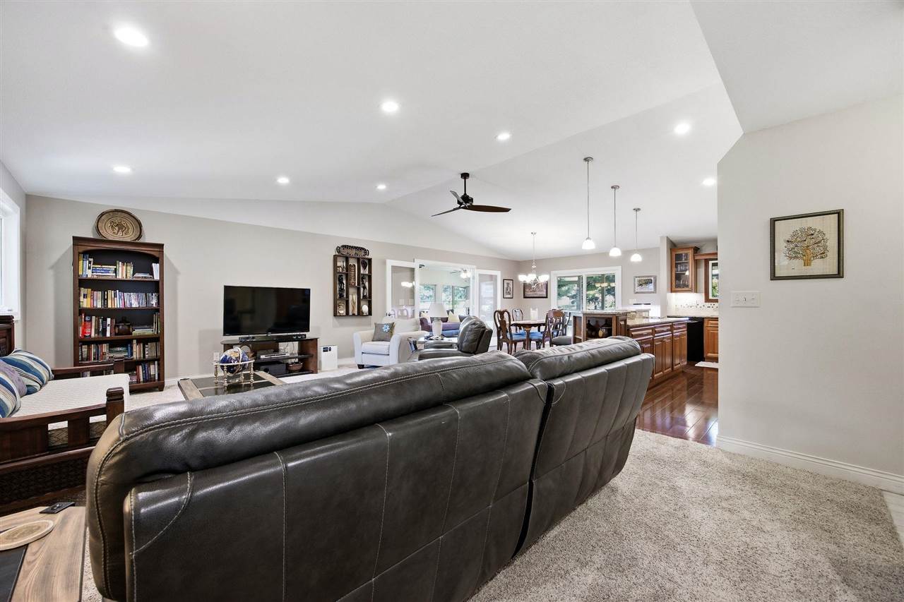 65 Turner Circle North Liberty IA 52317