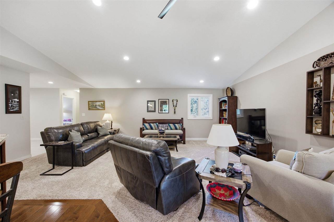 65 Turner Circle North Liberty IA 52317