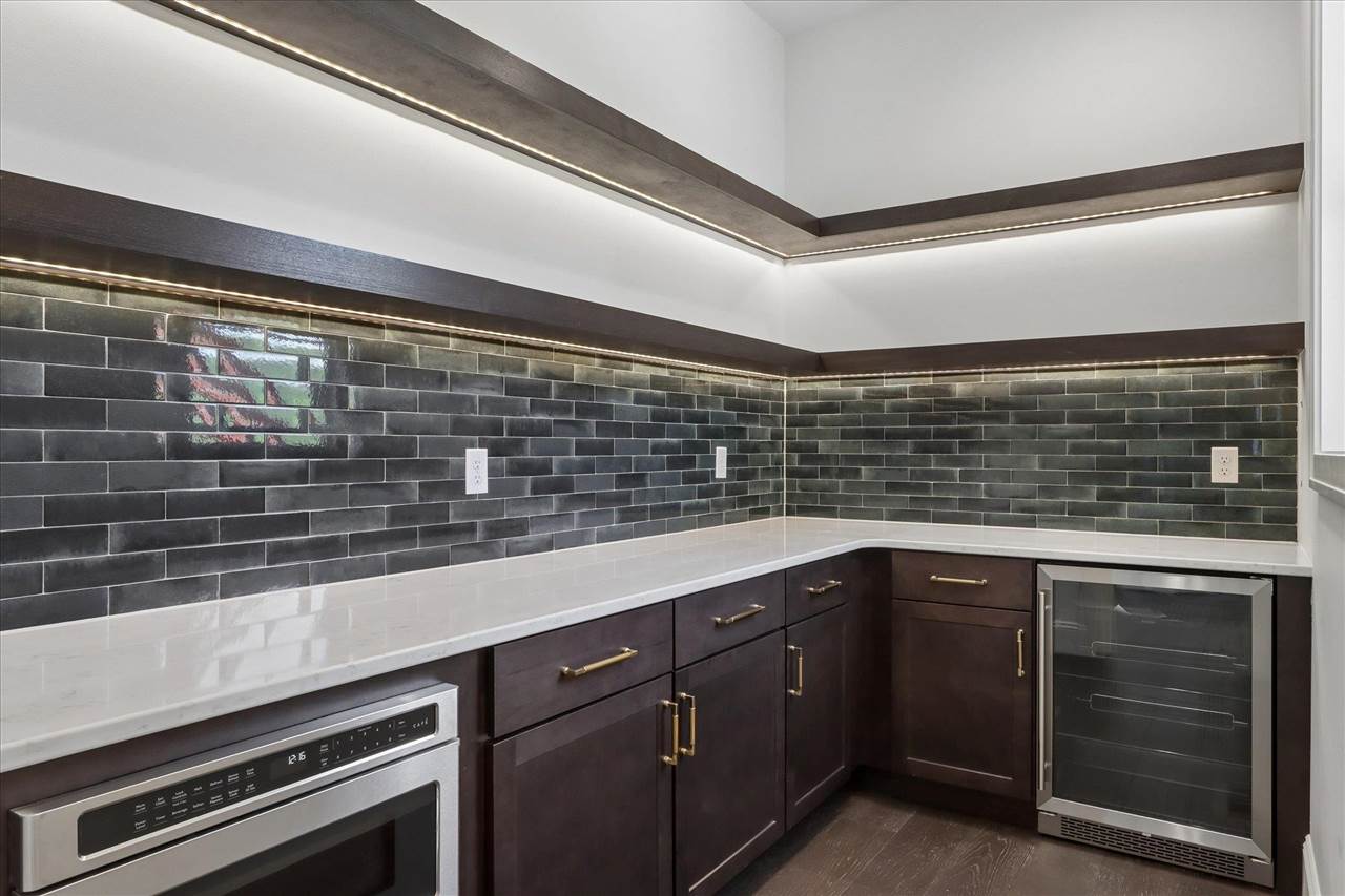 405 Macbride Trail Solon IA 52333