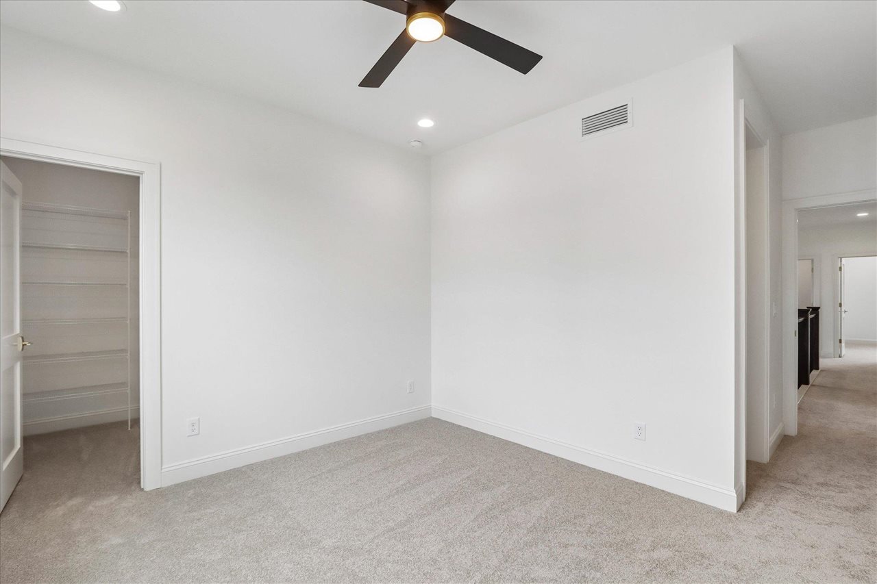 405 Macbride Trail Solon IA 52333