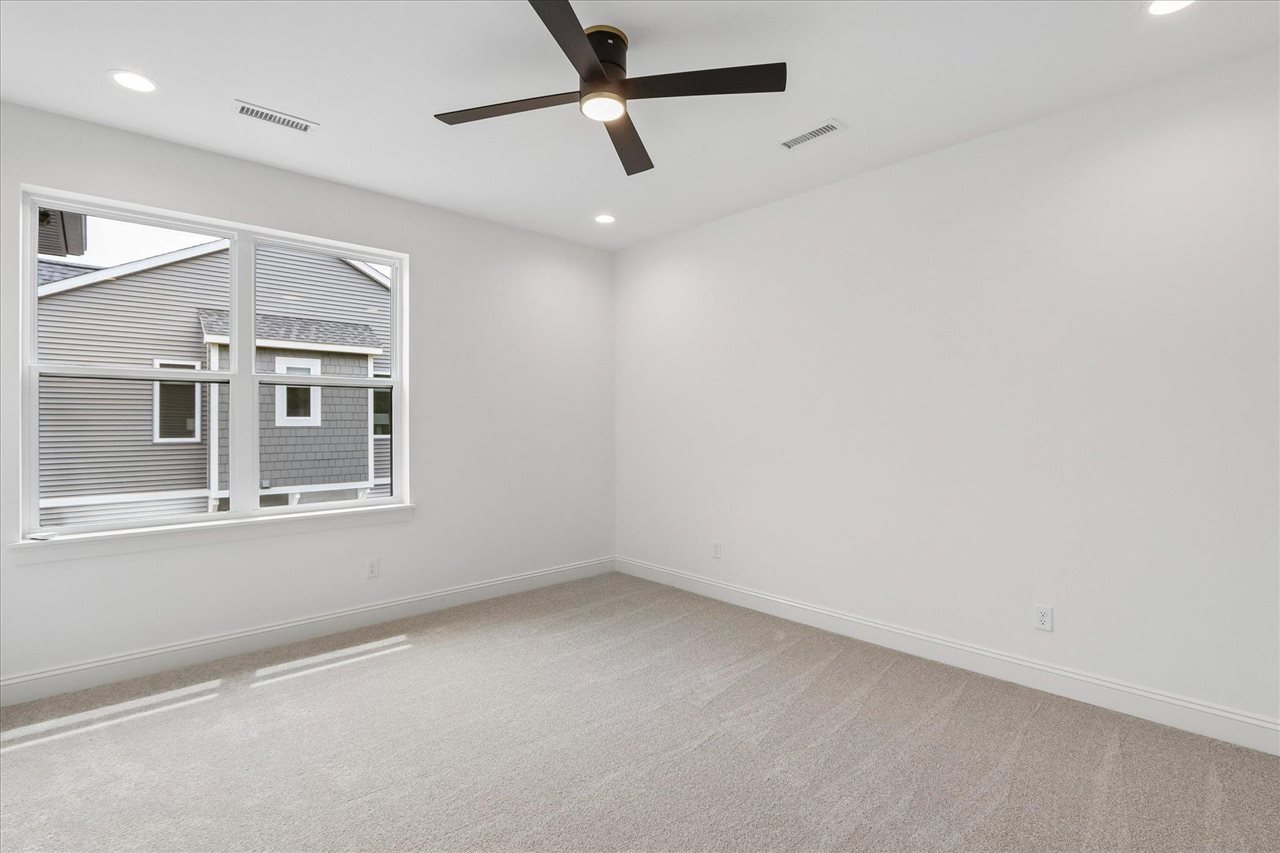 405 Macbride Trail Solon IA 52333