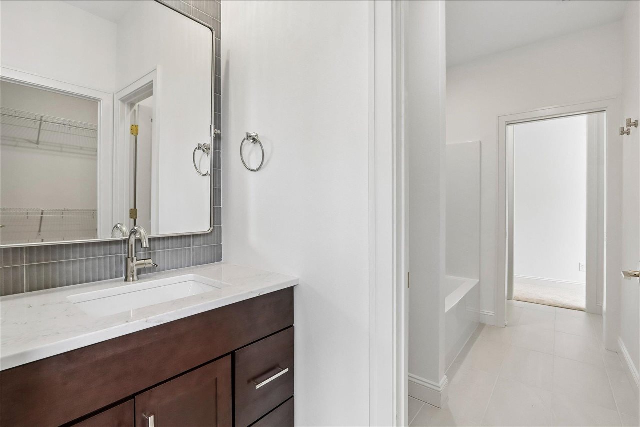 405 Macbride Trail Solon IA 52333