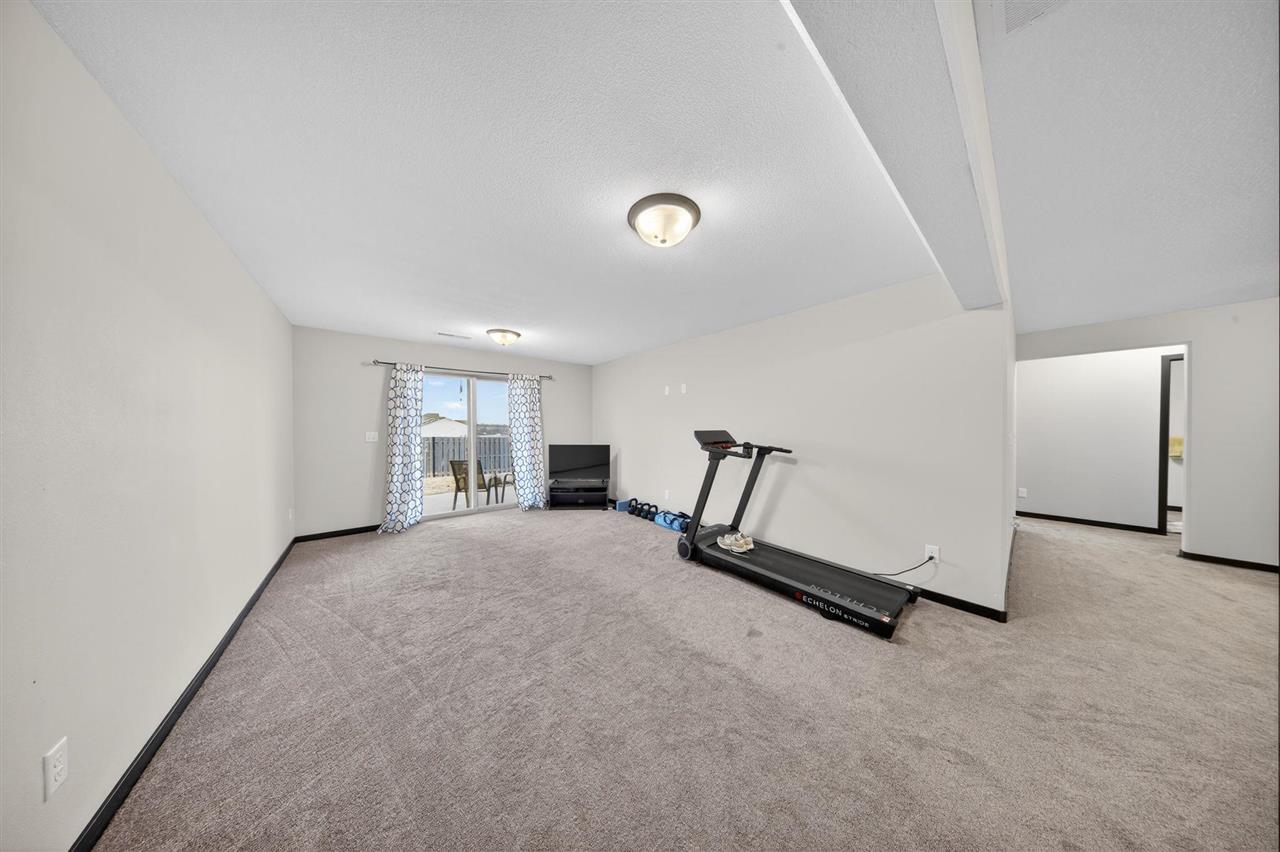614 Croell Avenue Tiffin IA 52340