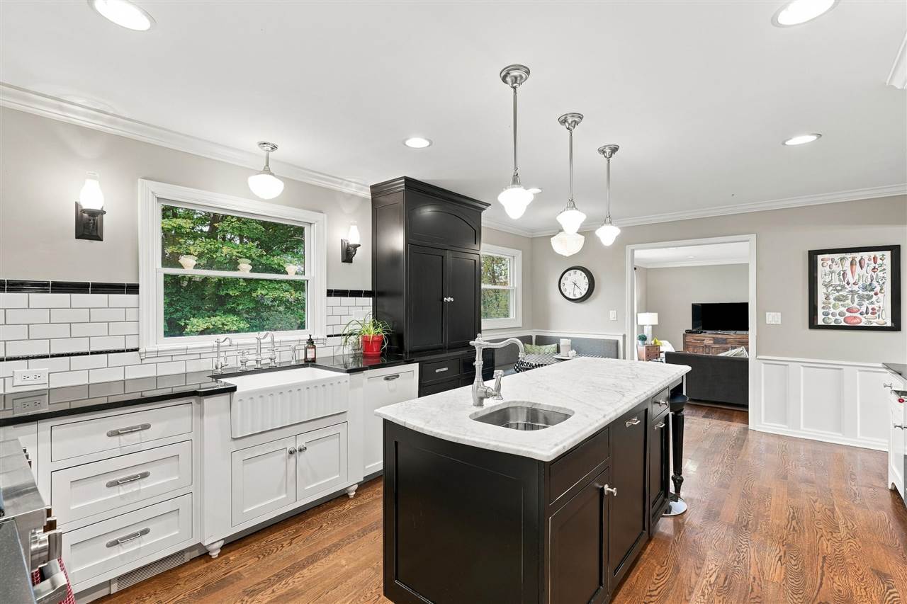 11 Lakeview Drive NE Iowa City IA 52240