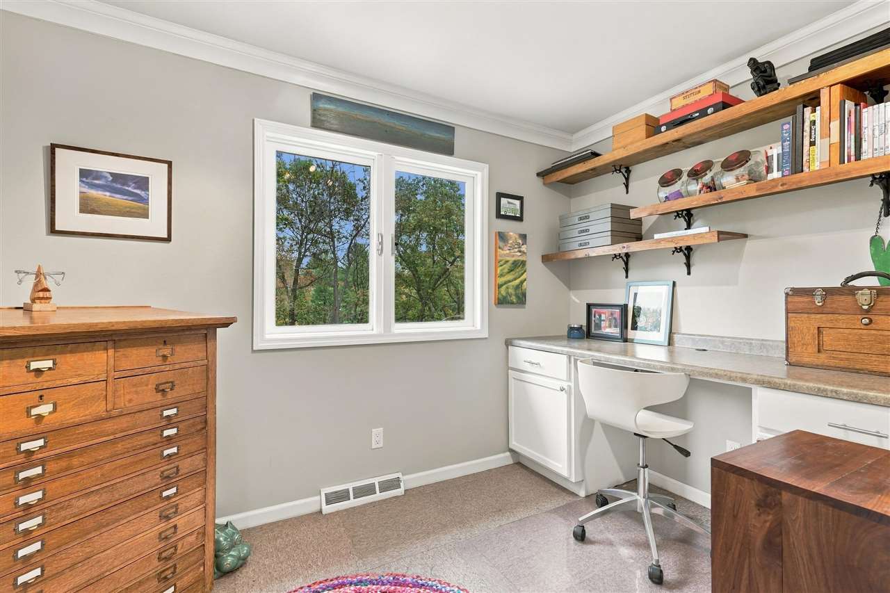 11 Lakeview Drive NE Iowa City IA 52240