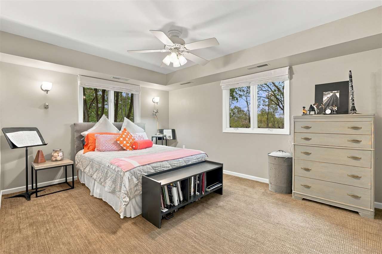 11 Lakeview Drive NE Iowa City IA 52240