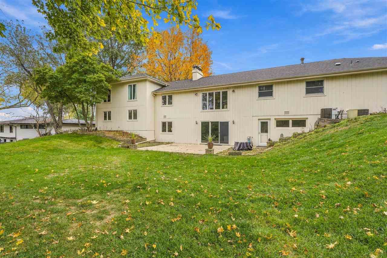 11 Lakeview Drive NE Iowa City IA 52240