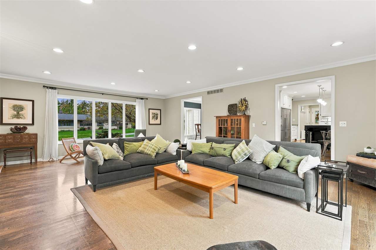 11 Lakeview Drive NE Iowa City IA 52240