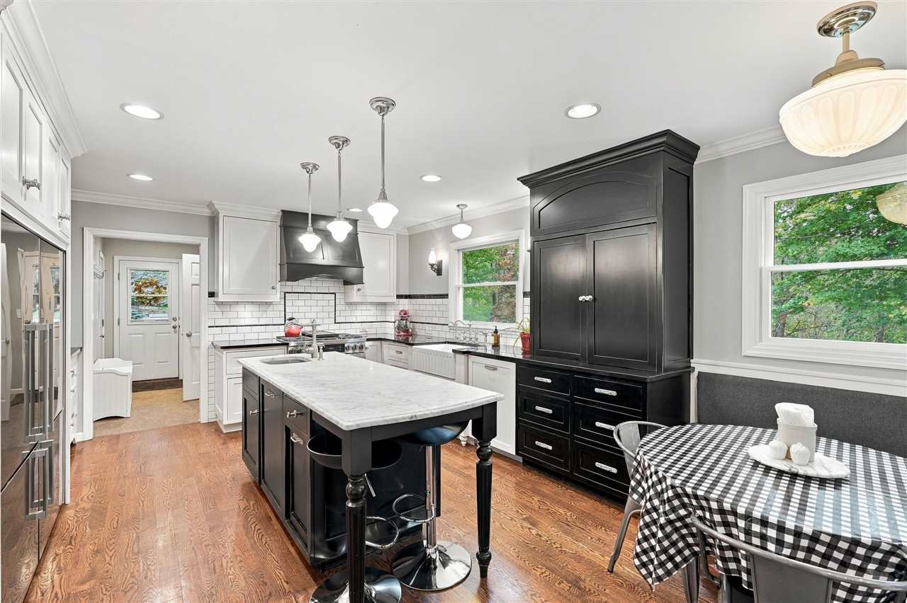 11 Lakeview Drive NE Iowa City IA 52240