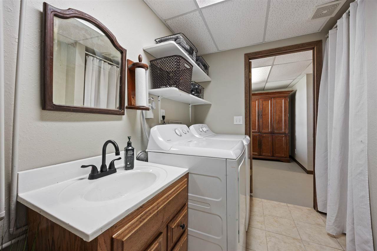3272 Coral Avenue NE Solon IA 52333