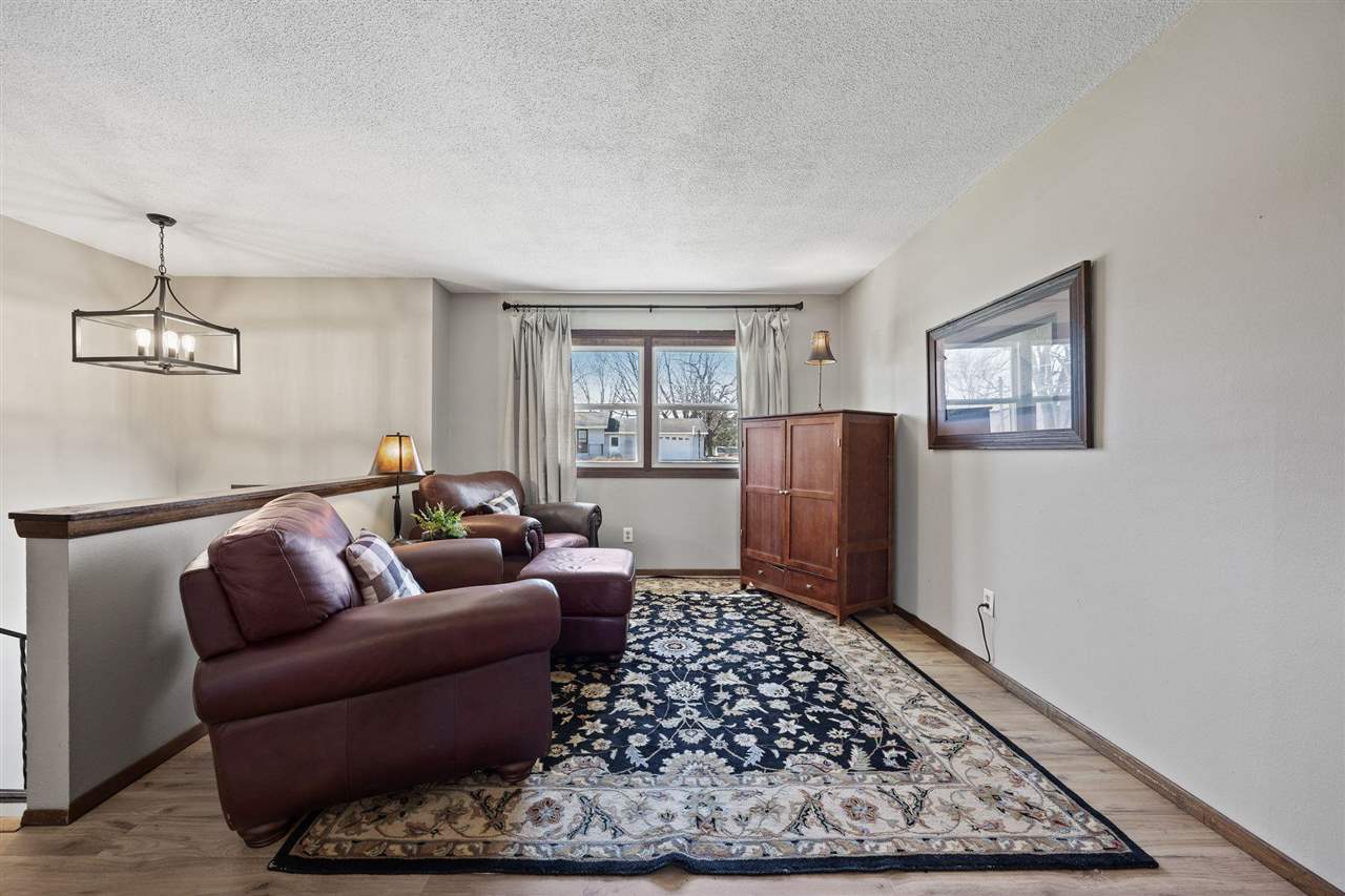 3272 Coral Avenue NE Solon IA 52333