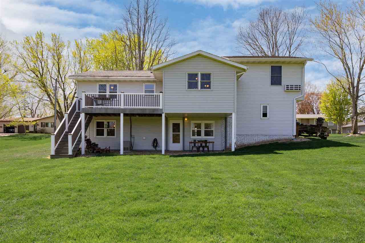 3272 Coral Avenue NE Solon IA 52333