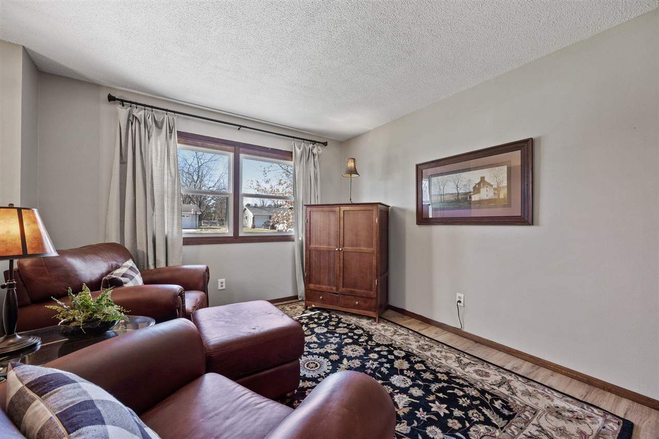 3272 Coral Avenue NE Solon IA 52333
