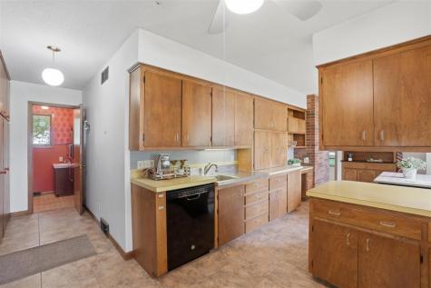406 E Lafayette Avenue Keota IA 52248
