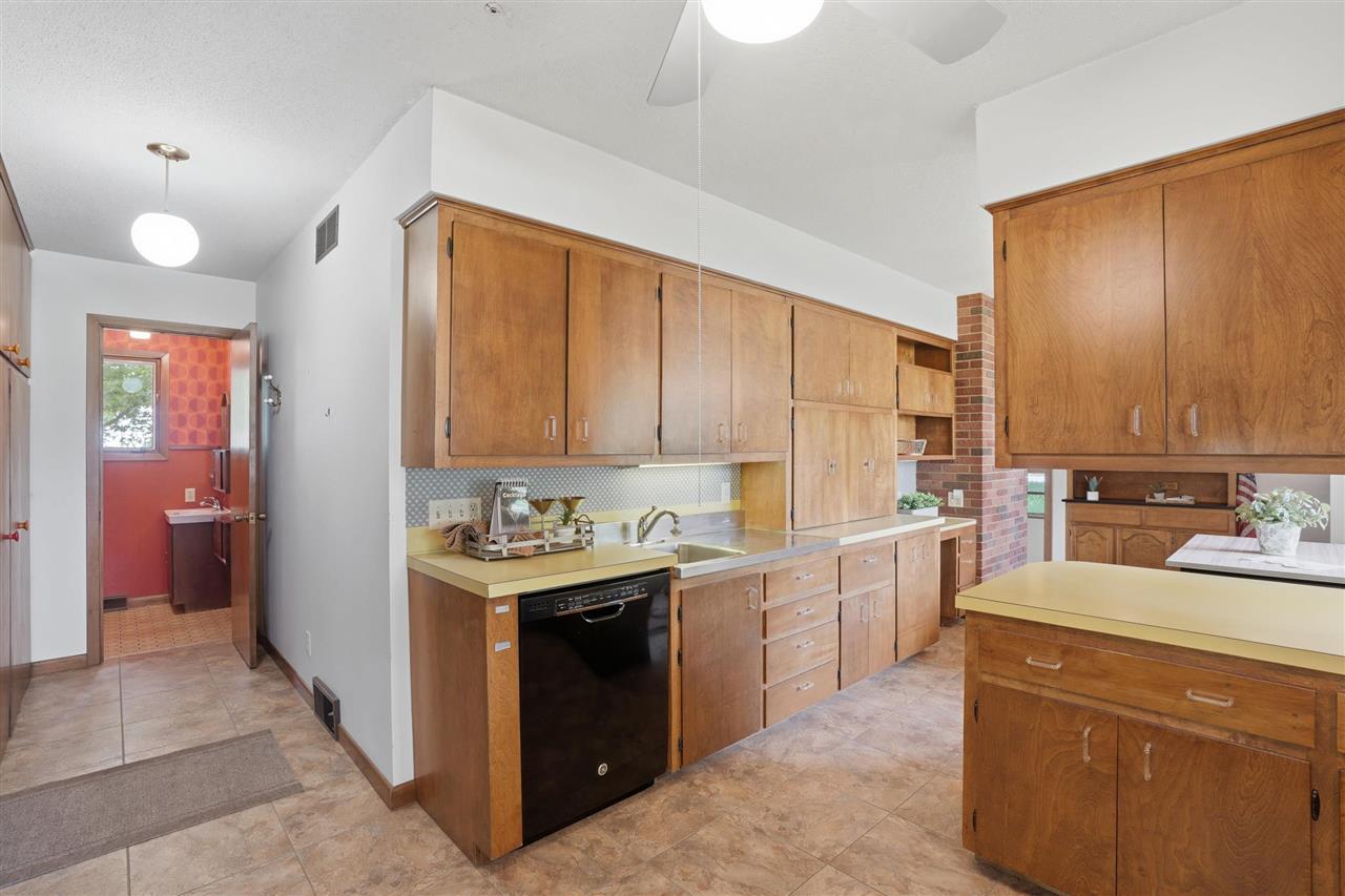 406 E Lafayette Avenue Keota IA 52248
