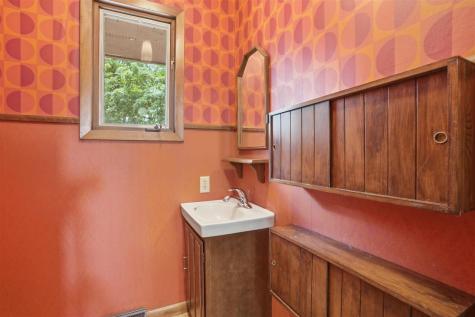 406 E Lafayette Avenue Keota IA 52248