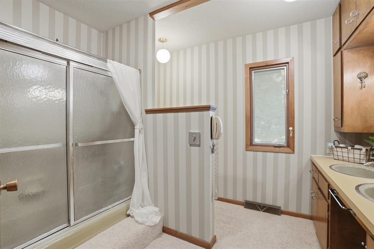 406 E Lafayette Avenue Keota IA 52248