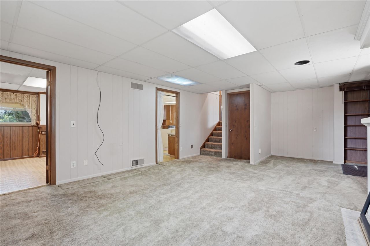 406 E Lafayette Avenue Keota IA 52248