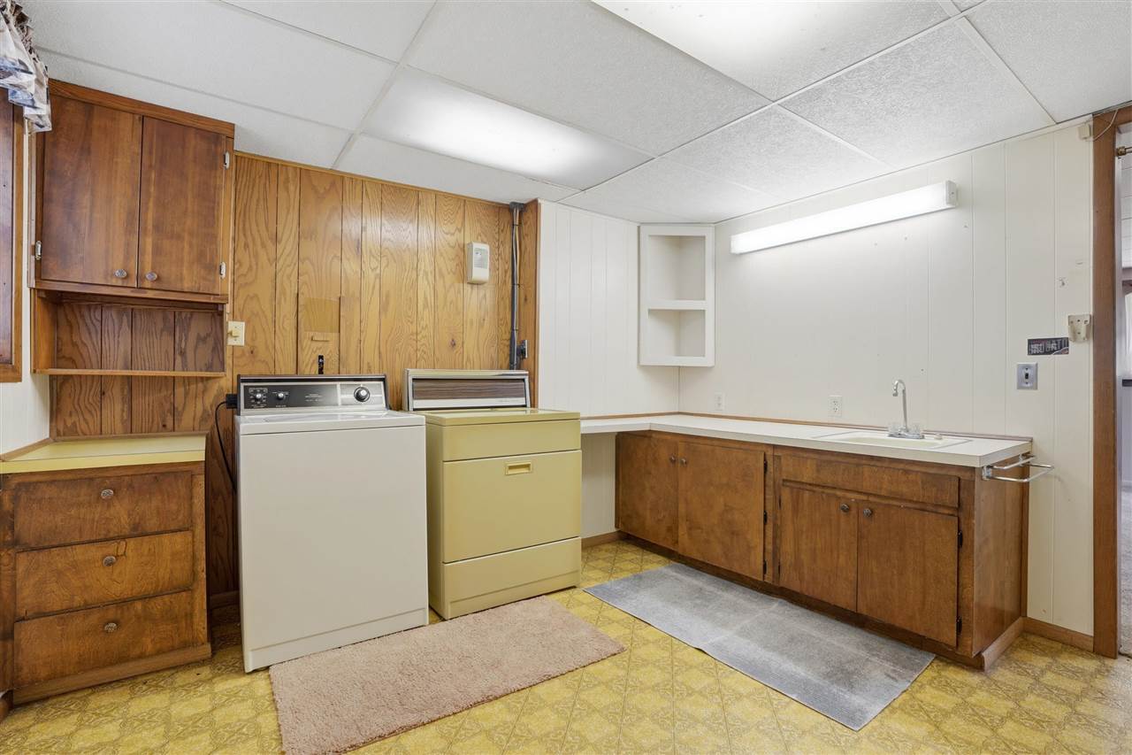 406 E Lafayette Avenue Keota IA 52248