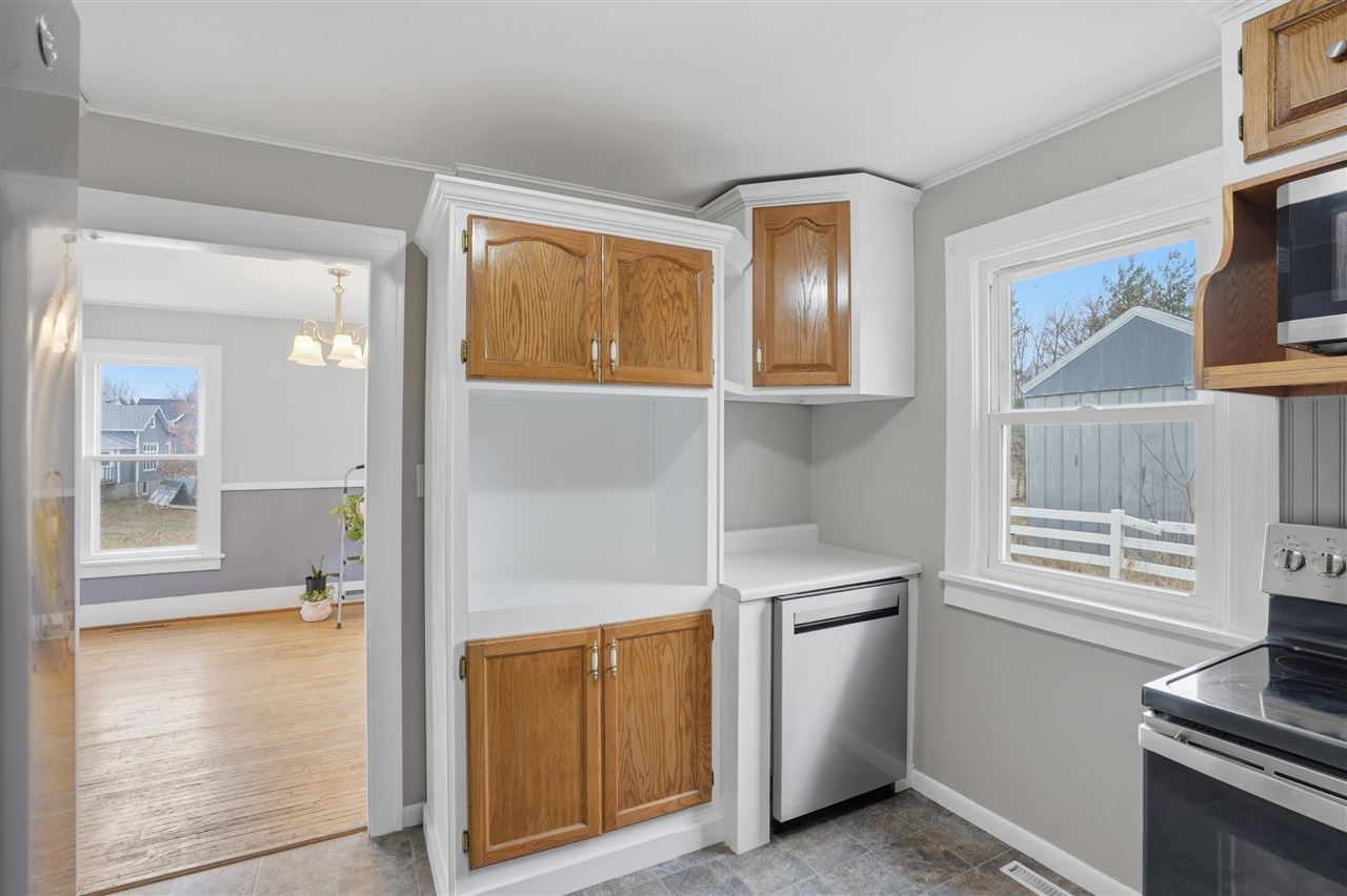 1627 S Iowa Avenue Washington IA 52353