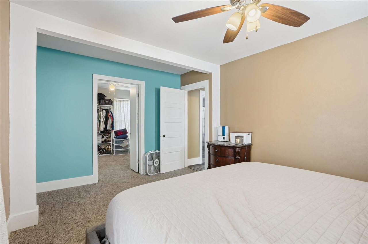 1627 S Iowa Avenue Washington IA 52353