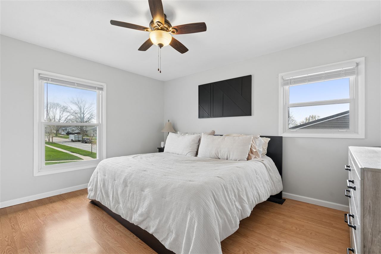 6016 Sharon Lane NW Cedar Rapids IA 52405