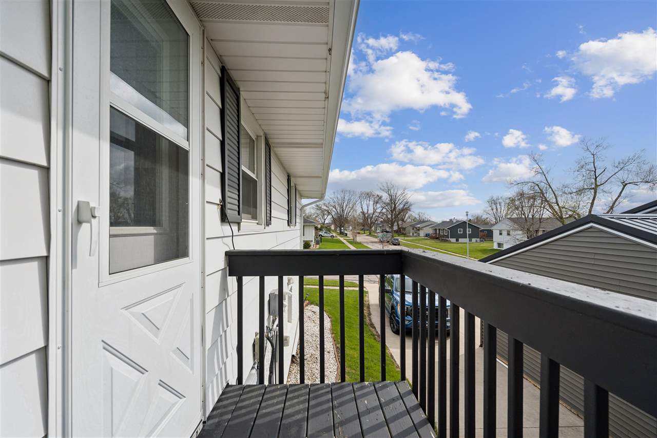 6016 Sharon Lane NW Cedar Rapids IA 52405