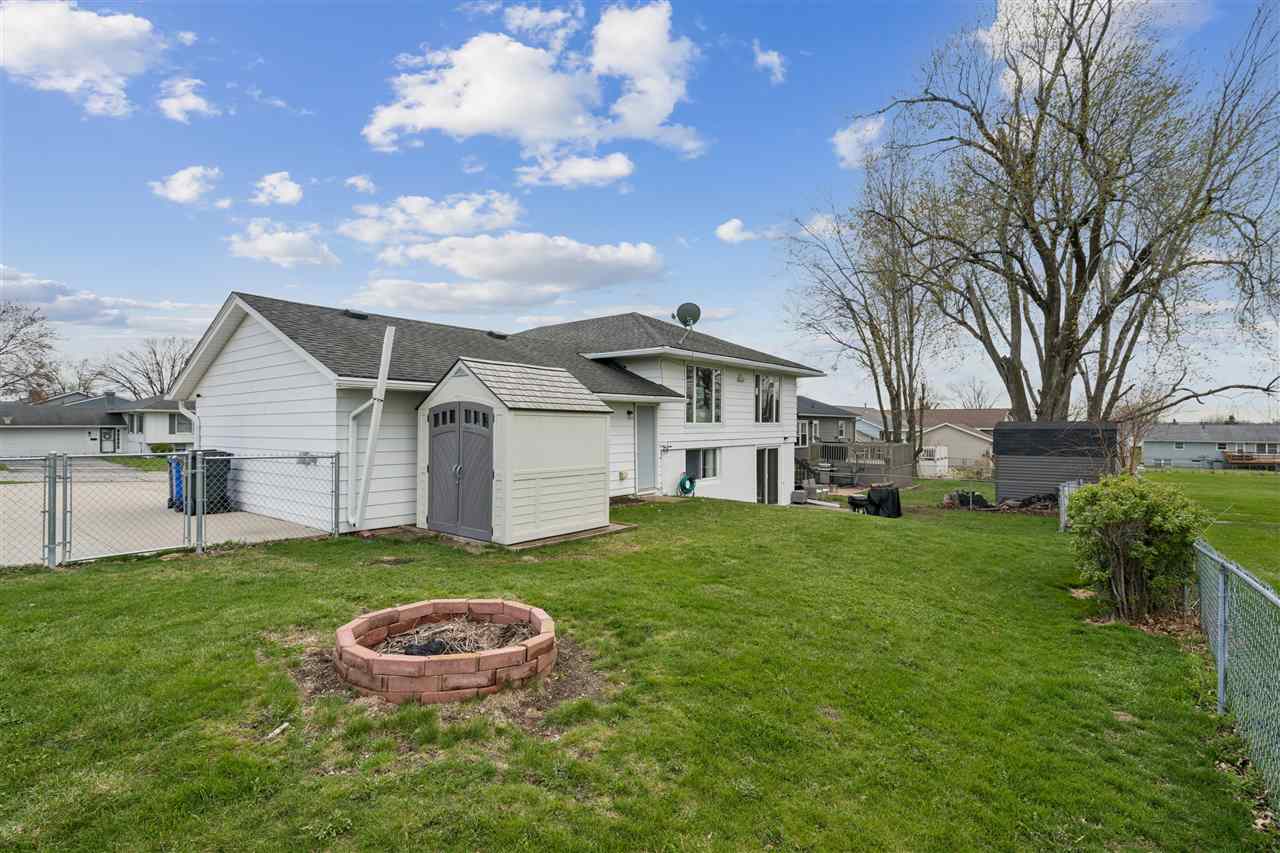 6016 Sharon Lane NW Cedar Rapids IA 52405