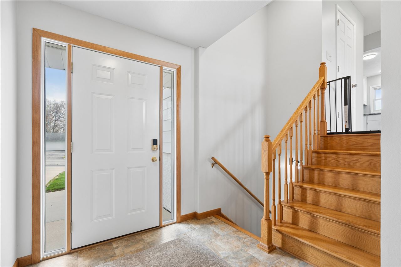 6016 Sharon Lane NW Cedar Rapids IA 52405