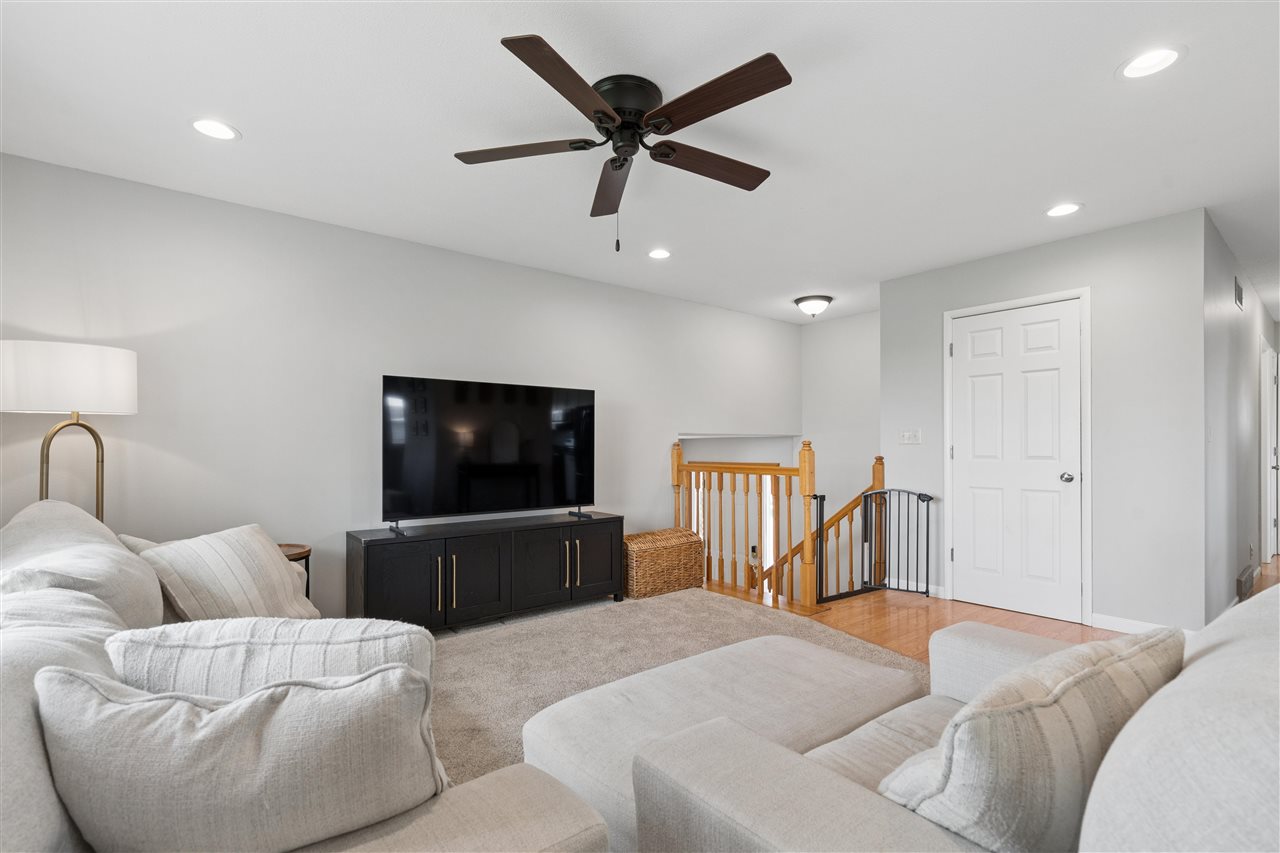 6016 Sharon Lane NW Cedar Rapids IA 52405